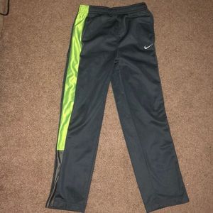 Boys Nike size 7 athletic pants